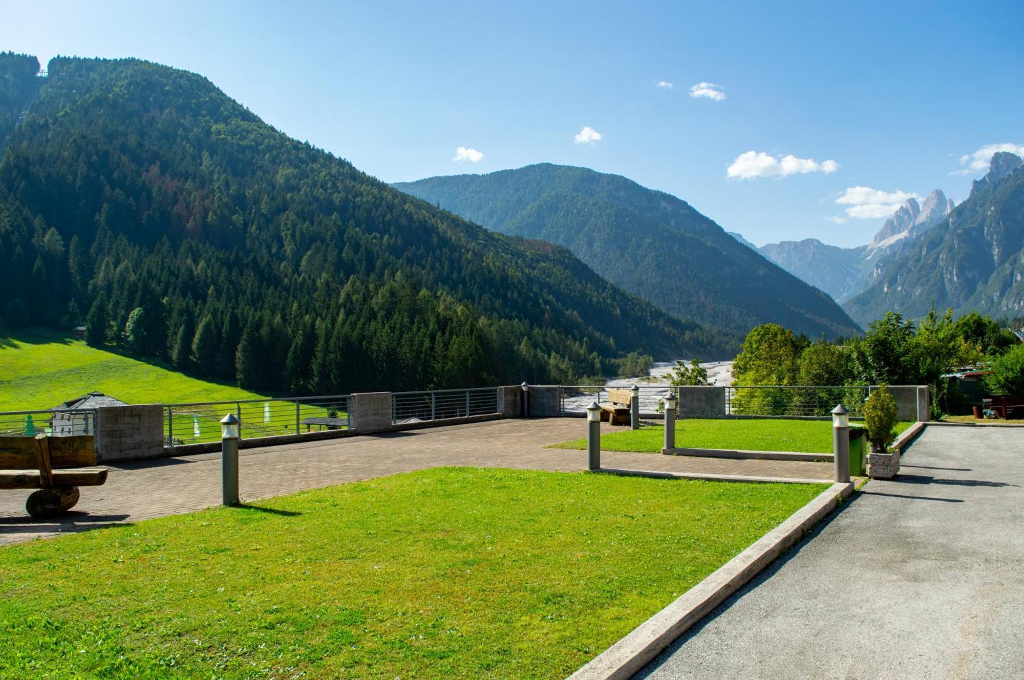 Hotel Serena - Tre Cime Views เอารอนโซ ดิ คาโดเร ภายนอก รูปภาพ